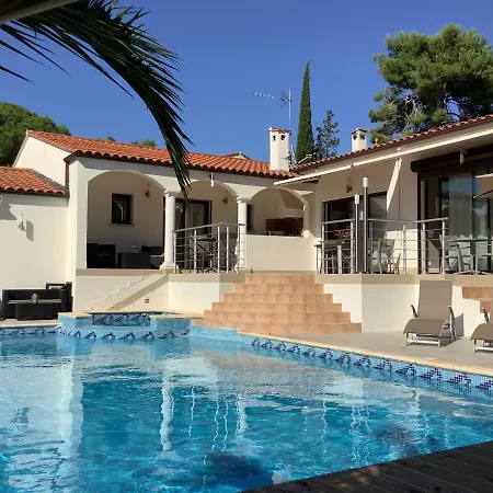 Rev'de Thau Bed and Breakfast