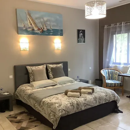 Rev'de Thau Bed & Breakfast